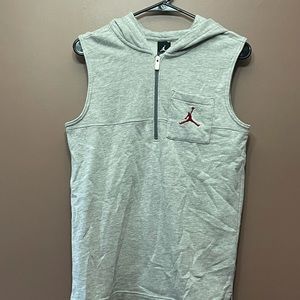 Sleeveless hoodie